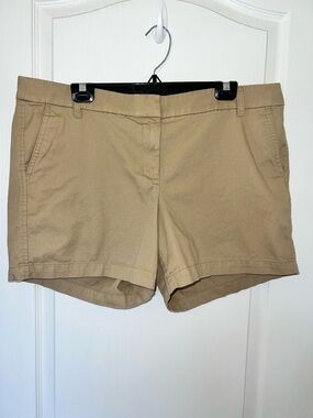 J. Crew Women’s Sz 16 Chino Shorts 5” inseam 100% Cotton Khaki Casual Resort
